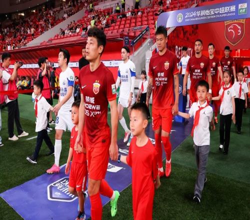 上港冠军稳了！又迎来大金主牵手上海银行，武磊领衔亮相新战袍