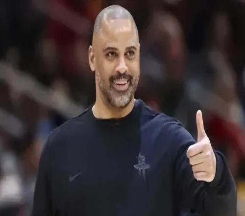 乌度卡被快船打傻了！费解末节崩盘，强调全场都在包夹伦纳德！