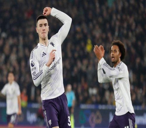 曼晚：弗莱彻给了谢什科很大帮助，他本人不爱刷社媒喜欢阅读