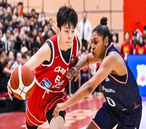 56分狂胜后再赢45分！女篮热身赛获2连胜：两战赢101分成虐菜局