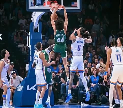 NBA积分榜又乱了！西部第一惨败，湖人大胜20分，开拓者升第9