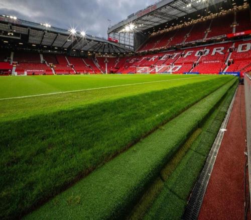 曼联推出参观老特拉福德的情人节套餐，100英镑人享用下午茶