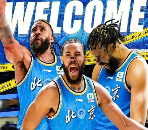 恭喜！38岁麦基联手周琦组双塔冲冠：去年战澳洲联赛单场轰37+14