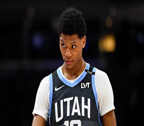 球权增加后数据也上涨了,但爵士锋线新秀还得在其他方面做得更好