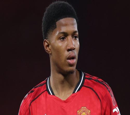 曼晚：一线队比赛减少，曼联对奥比马丁在U21队的成长很满意