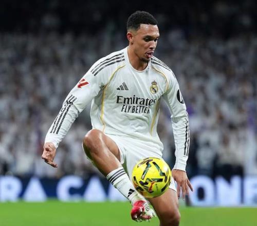 1000万超值！皇马飞翼代表作：弯刀助攻11次长传盘活全队