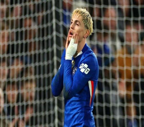 理查兹：加纳乔必须把基础工作做好，他根本不会去追防对手