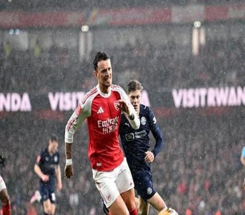 足总杯疑似伤退本怀特:我没受伤