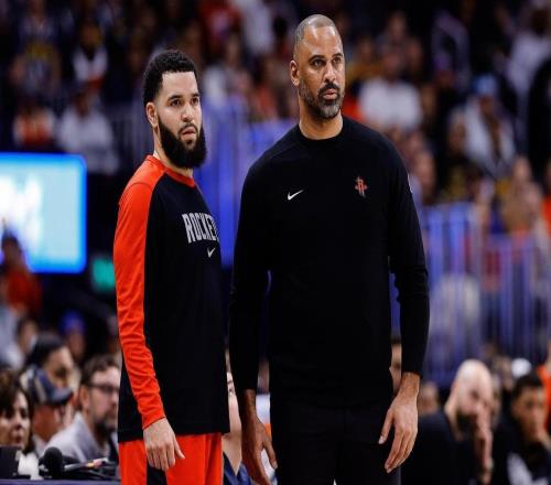 场均6+8+1,3年2次赛季报销!火箭仍当宝斯通不愿送出32岁老将