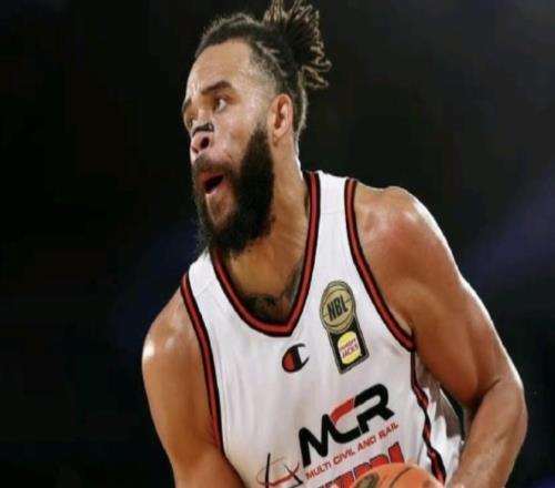 记者：麦基和老鹰的合同将于月底终止，预计第二阶段亮相CBA