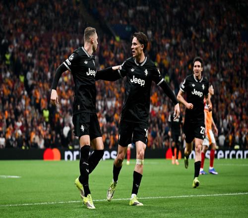 自2024年3月以来，库普梅纳斯首次单场打进两球