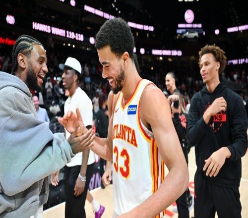 Shams：老鹰给了队内前锋休斯坦一份直至赛季末的合同