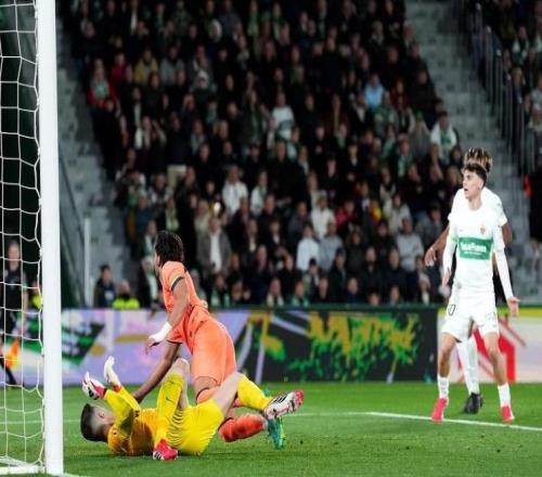 本赛季巴萨已击中门框32次,欧洲五大联赛球队中最多