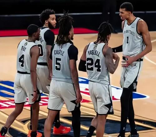 NBA常规赛明天2月20日赛程：马刺PK太阳冲击7连胜，快船PK掘金