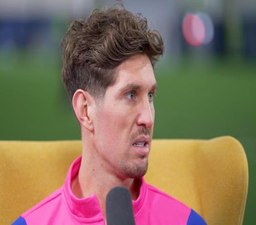 斯通斯：上赛季我的状态真的非常糟糕，当时我甚至在考虑退役