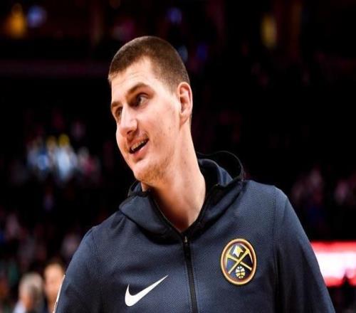 约基奇再夺一冠历史地位如何排总冠军和MVP哪个更重要