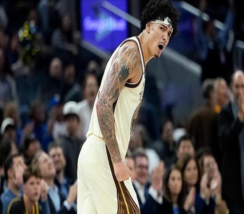 勇士内线老将:看到斯潘塞和桑托斯站稳脚跟,令人感到非常欣慰