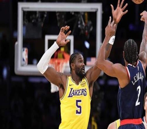 逆转失败!伦纳德31+5伤退,东契奇轰38+11,但老詹结局也已注定