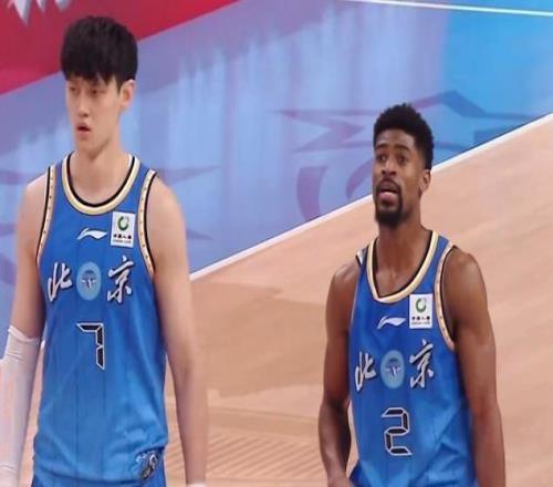 媒体人:斯佩尔曼和贝利已归队训练尚无明确消息表明首钢要换贝利