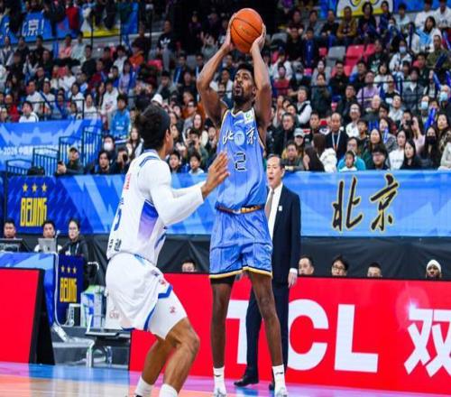 不走了!曝北京首钢争议小外援第二阶段留队,许利民或选择豪赌