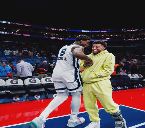 冲突爆发！两人驱逐！等着被NBA禁赛吧