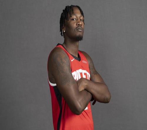 电风扇的表现非常糟糕乌度卡为何却一直给机会却不用奥科吉