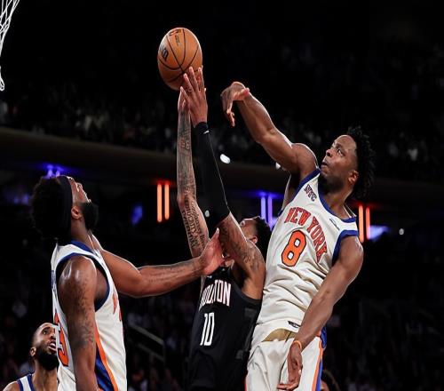 联盟顶级3D锋线!尼克斯锋线大将面对火箭继续着自己强势的表现