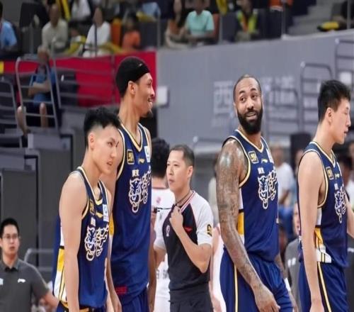 CBA第一黑马又出手挖来广东前超级外援：他们或成季后赛搅局者