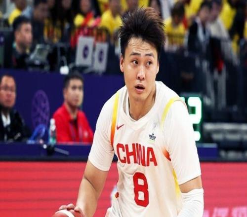 中国男篮官宣世预赛14人名单:赵睿领衔赵继伟余嘉豪回归