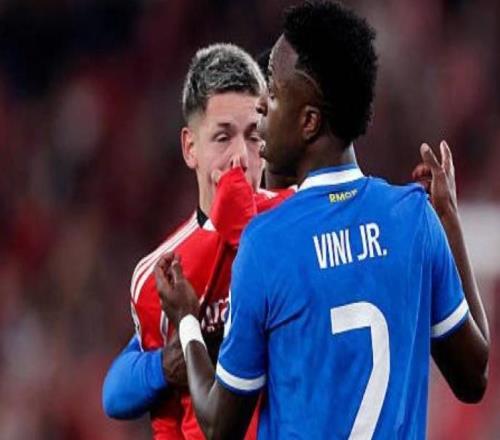 记录报：普雷斯蒂安尼周日向队友道歉，仍否认歧视维尼修斯