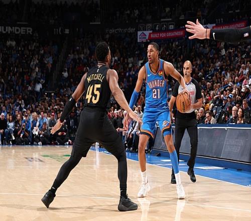 整体表现略显平庸,雷霆替补锋线再这样下去可能就要被送走了