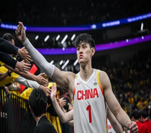 7人离开!国手后卫不敌胡明轩,徐杰再被放弃,新疆一哥错失机会