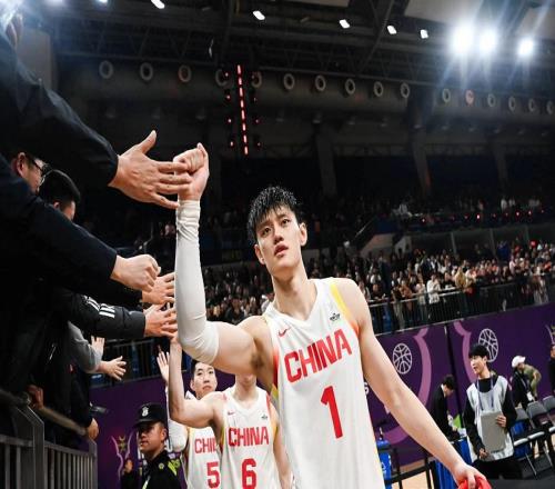 男篮大名单正式公布:CBA当红新星,郭士强为何弃之不用