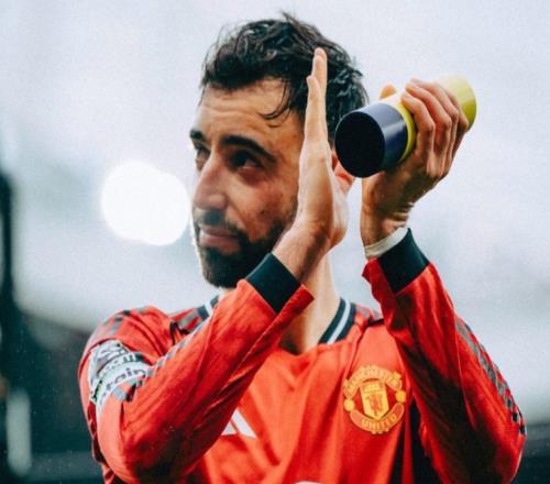 沙特曾报价1亿欧！英媒曝曼联获得下赛季欧冠资格，B费将续约留队