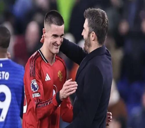 内维尔:谢什科再次成为救星,这更像是一场“偷袭式”的胜利