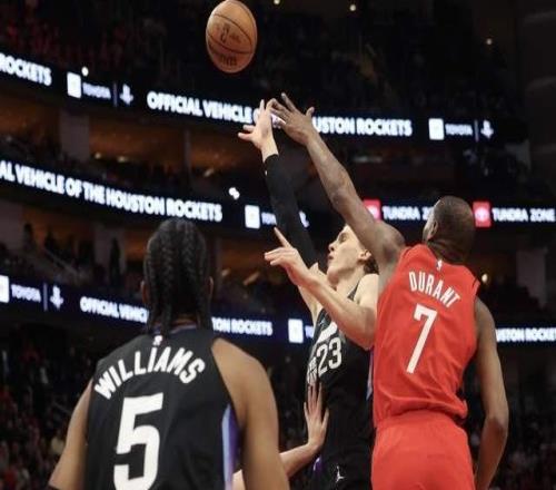 一边倒！火箭领先21分打崩鱼腩：小史密斯爆发，杜兰特9助攻