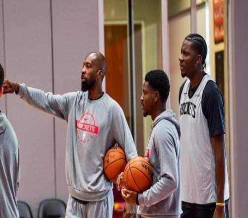 火箭大胜爵士!休城6人得分上双,小史密斯31+9,杜兰特12助攻