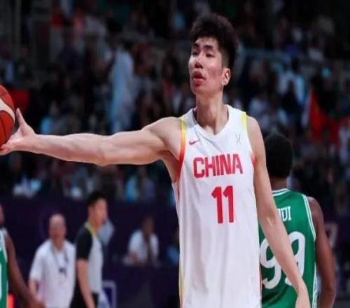 中国男篮决战日本队,最强首发五人揭晓,要打爆小日子20分