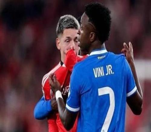 次回合或出场葡媒:普雷斯蒂安尼和球队一起去了机场