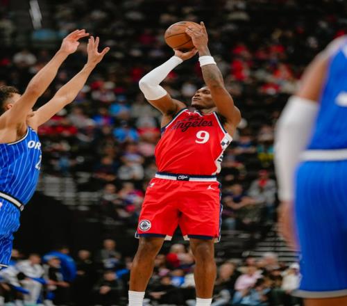 赚翻！场均22+6+4，洛杉矶的大腿啊，终于来了，2换5，不亏