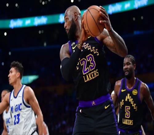 输魔术遭2连败！湖人近3战篮板输29个，佩林卡的致命失误坑惨东詹