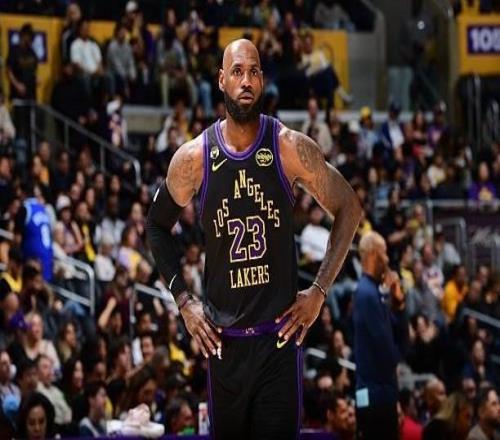 接东契奇“甩锅”错失绝杀,詹姆斯13中8得到21分,5失误全场最高