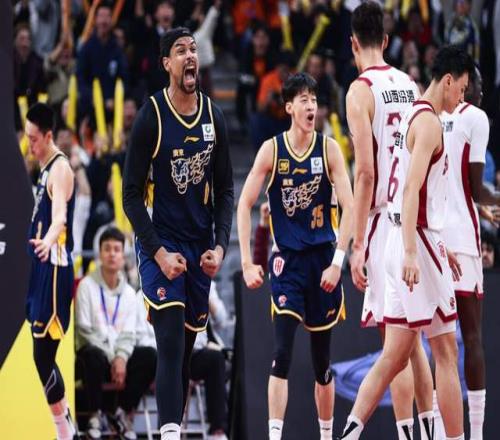 广东第五外援即将就位！朱芳雨要补强内线致命短板，争冠不是空谈