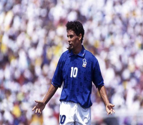 都嘲笑现在的米兰!你知道当年的AC米兰有多强吗