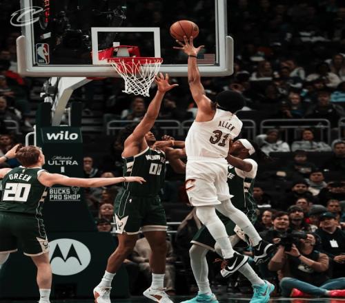 哈登骨折!雄鹿复仇骑士,阿伦创队史第8神迹,波特20+5送准绝杀