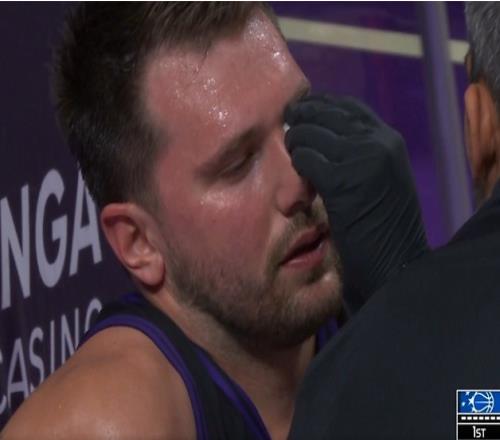 湖人输在哪:东契奇眼睛受伤最后两攻甩锅詹姆斯丢压哨绝杀三分