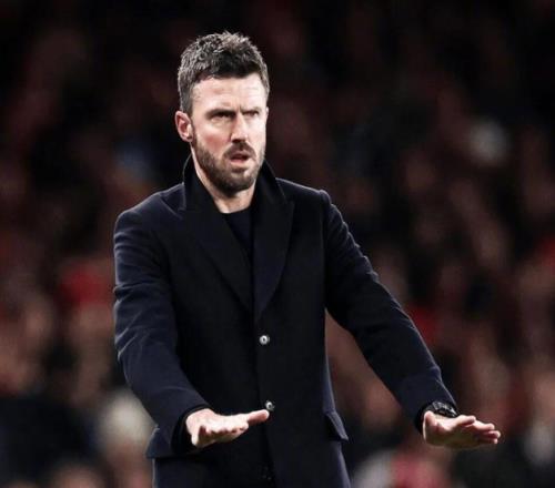 曼联的艰难抉择,卡里克该不该转正