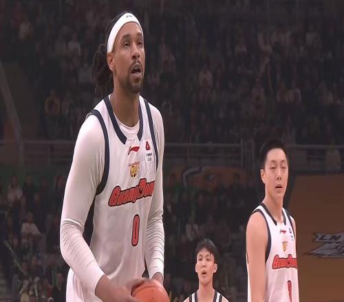 不是贾巴里帕克！广东队新大外援曝光，2米18内线大杀器成首选