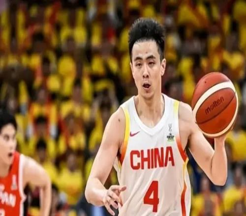 双喜临门!中国男篮赢球后,赛后又传好消息:出线形势乱成一锅粥