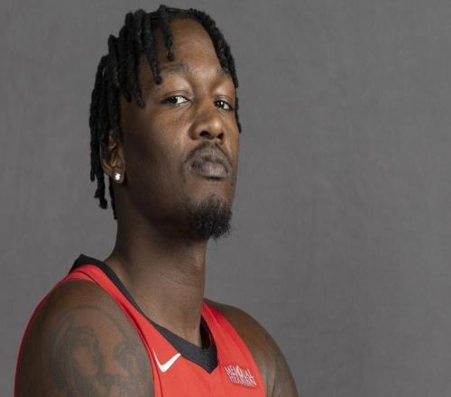 场均仅3.1分2.5板0.7助！火箭5270万打水漂，湖人躲过一劫